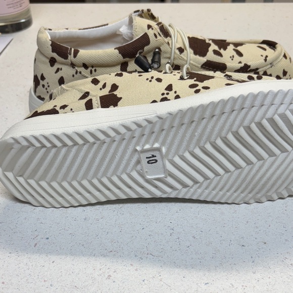 Outwoods Brown and White Casual Shoes - Picture 3 of 9